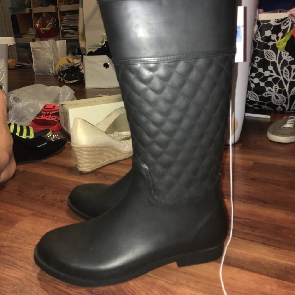 Black Rain boots
