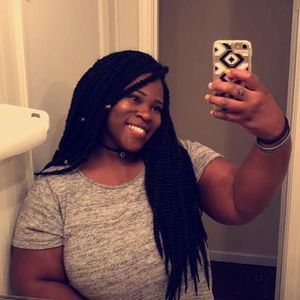 Meet your Posher, Alixes