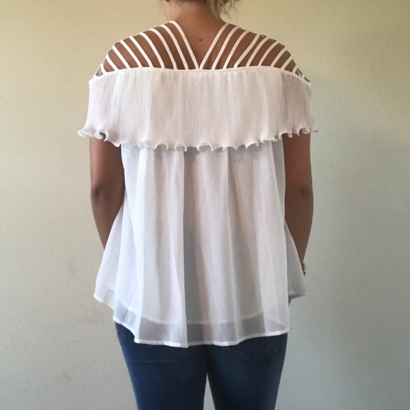 Fun white top!! - Picture 2 of 3