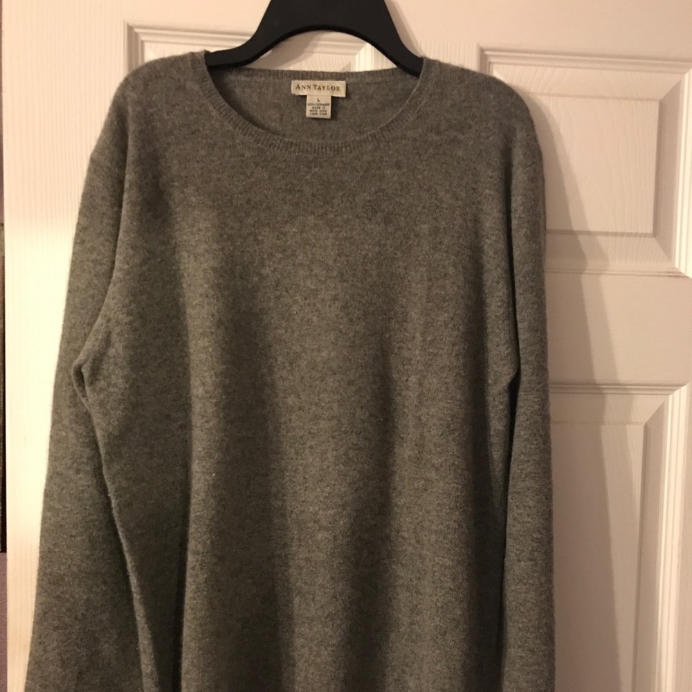 Ann Taylor 100% cashmere sweater