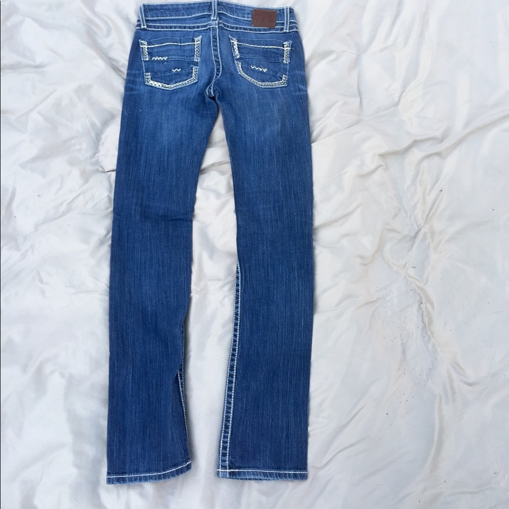BKE STELLA LIGHT WASH STRAIGHT JEANS