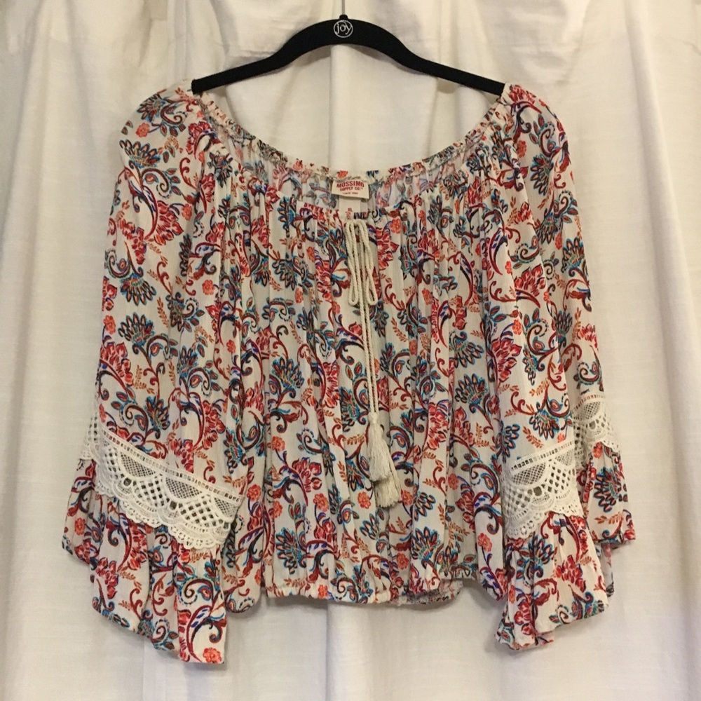 Bell-sleeve boho crop top