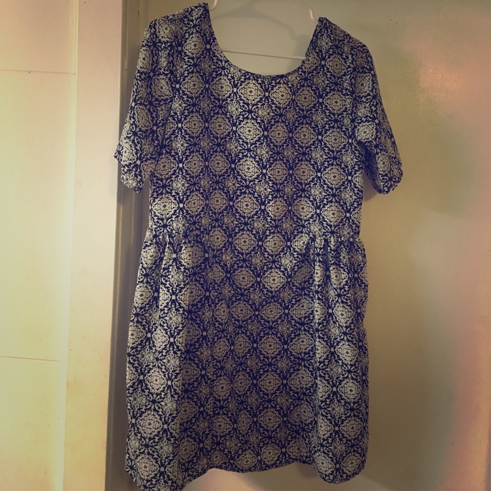 Black & white pattern dress