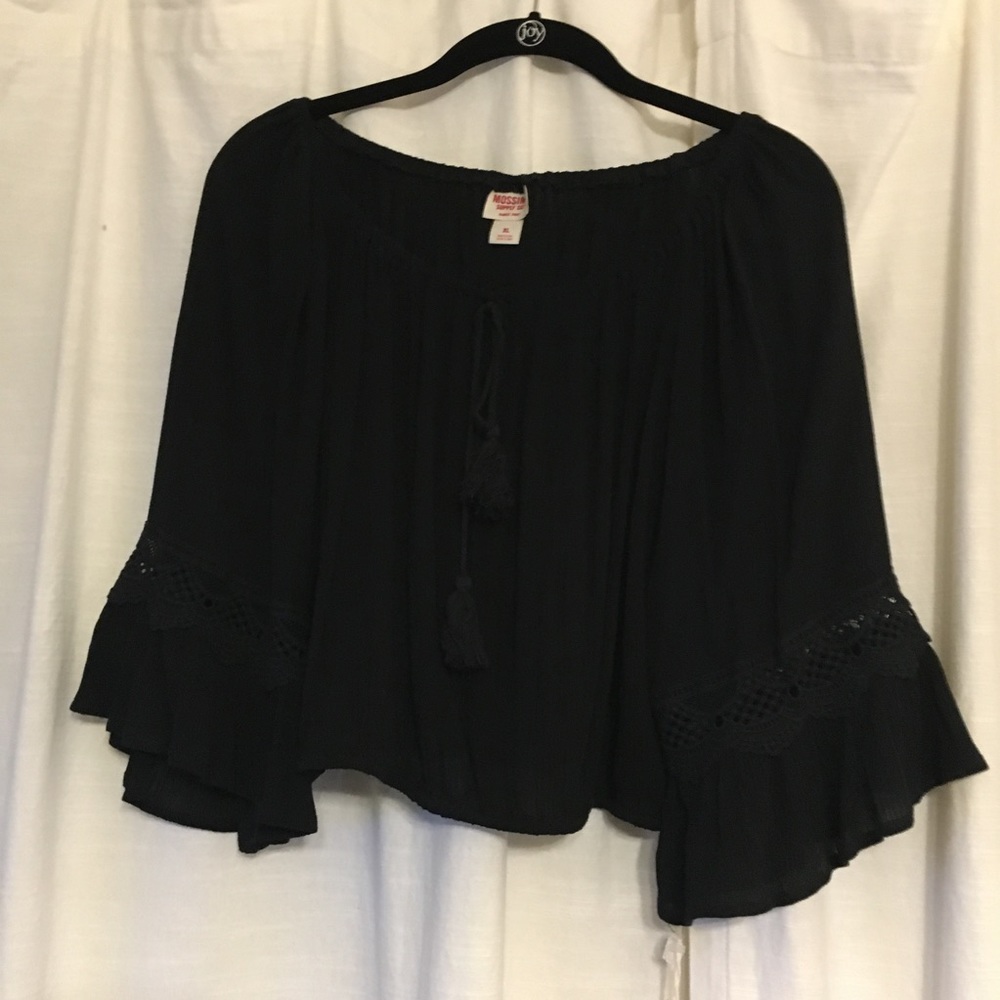 NWT Mossimo crop top with bell-sleeves