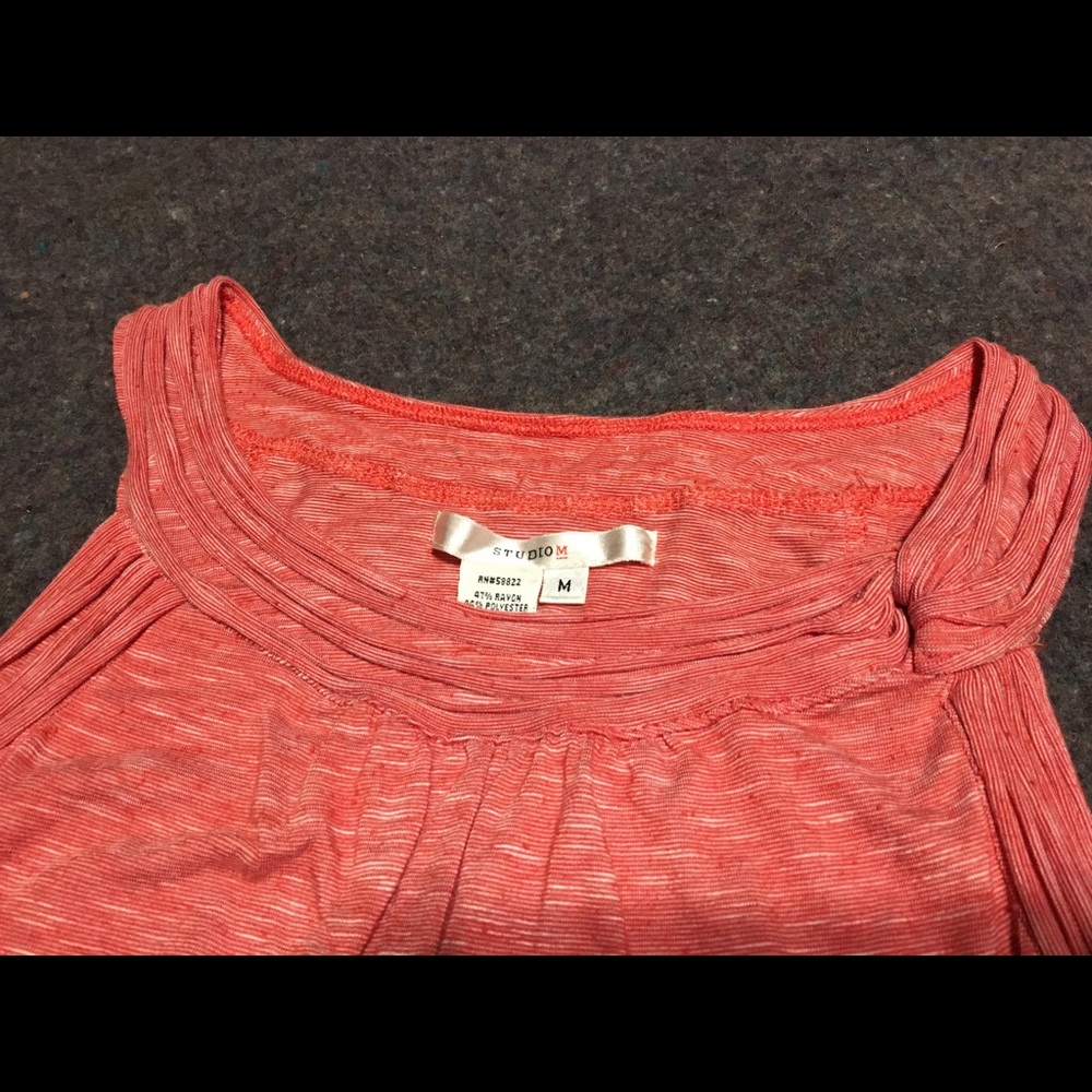 Red dress - Picture 2 of 2