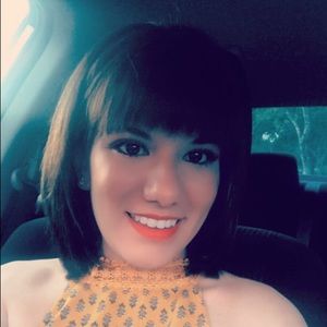 Meet your Posher, Crystal