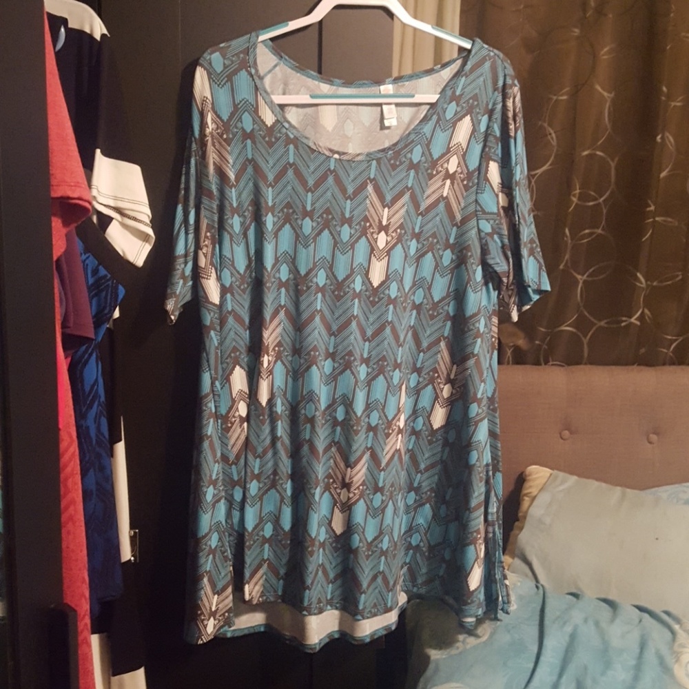Lularoe 2xl perfect blue arrows