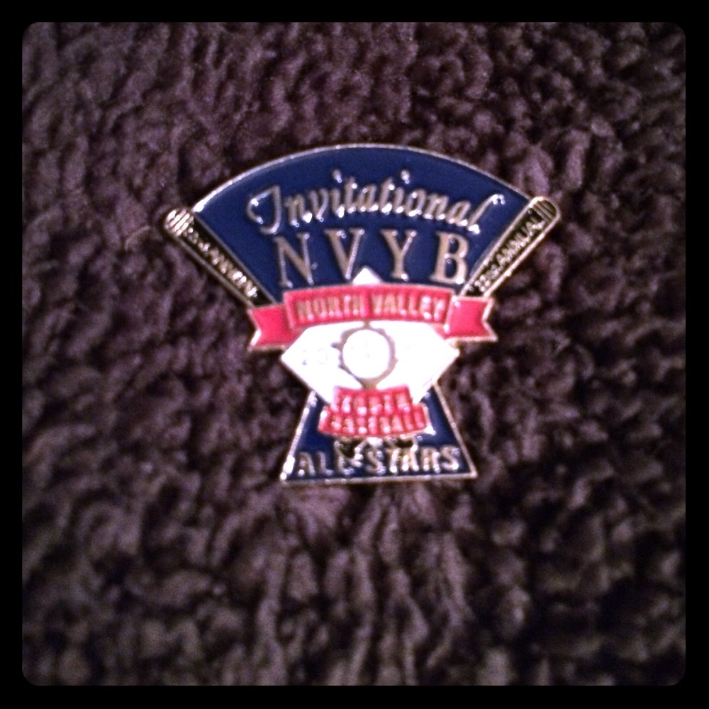 2005 vintage baseball pin ⚾️