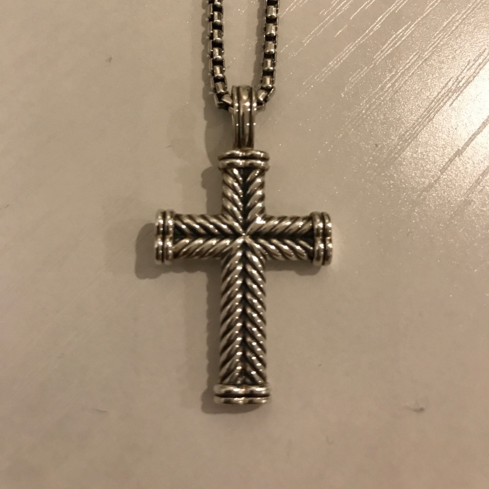 David yurman chervon cross pendent