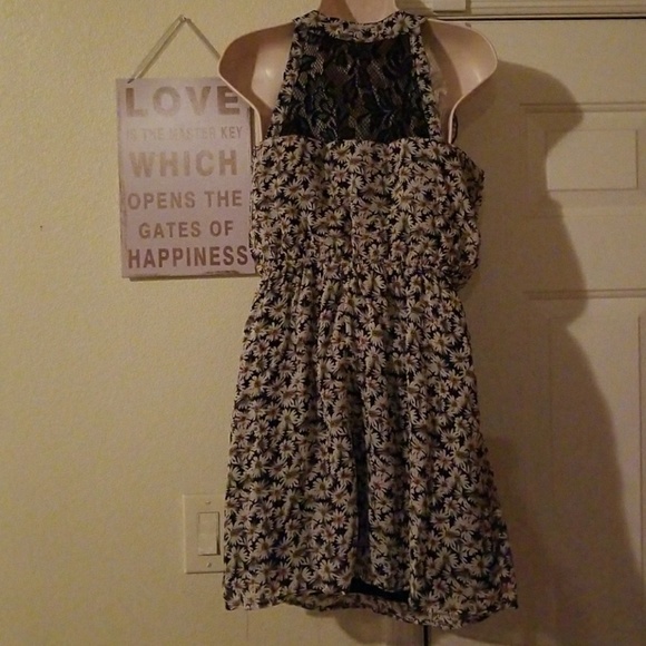 Women's Dress - Picture 2 of 2
