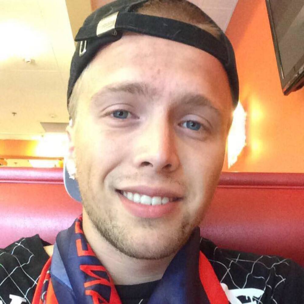 Meet your Posher, Casey