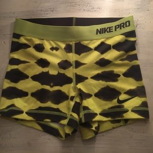 Nike pro