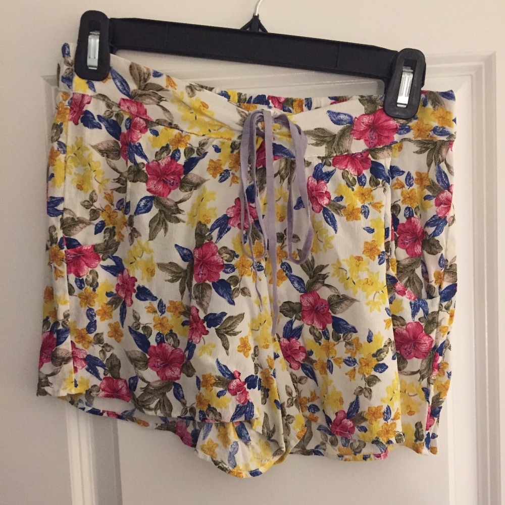 ZARA floral flowy shorts