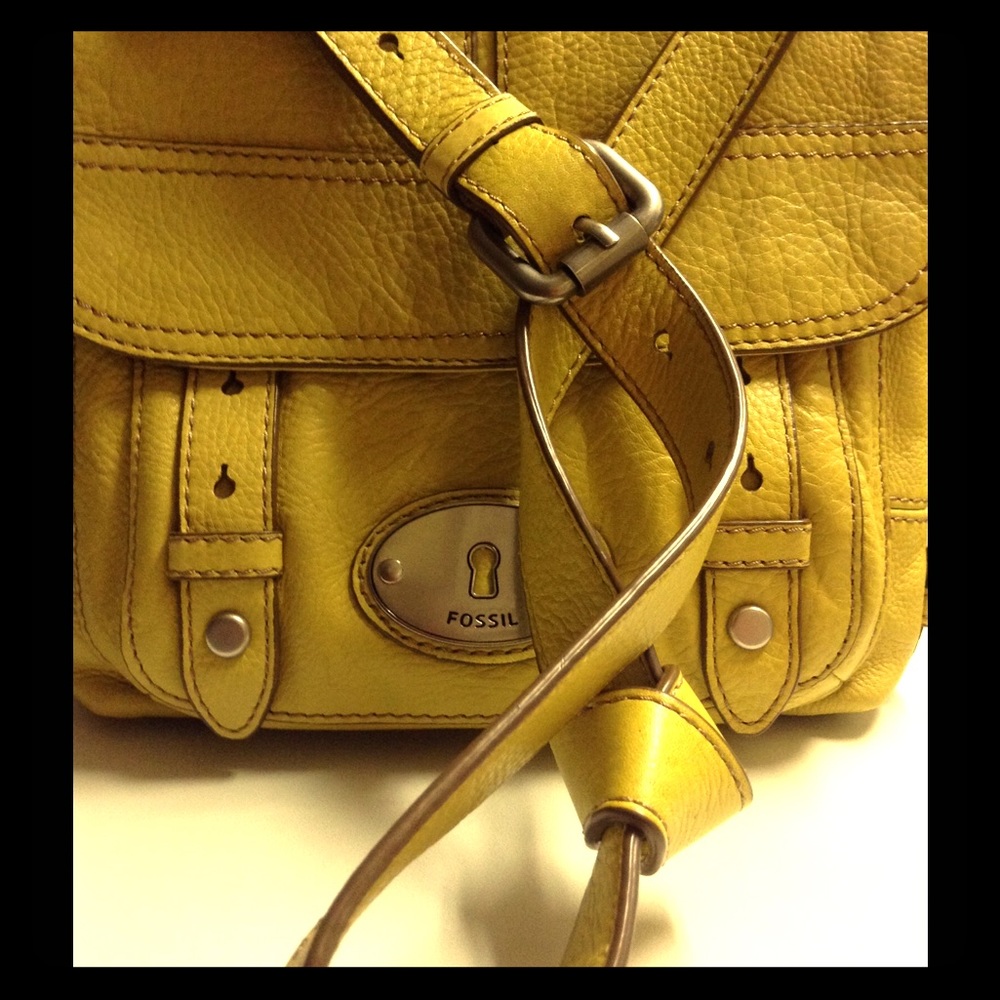 Fossil Leather Maddox Flap Messenger Bag