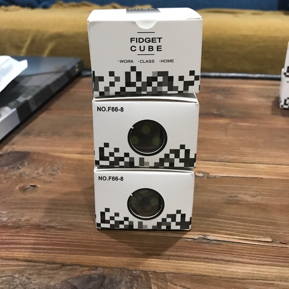 Fidget Cube - Picture 1 of 2
