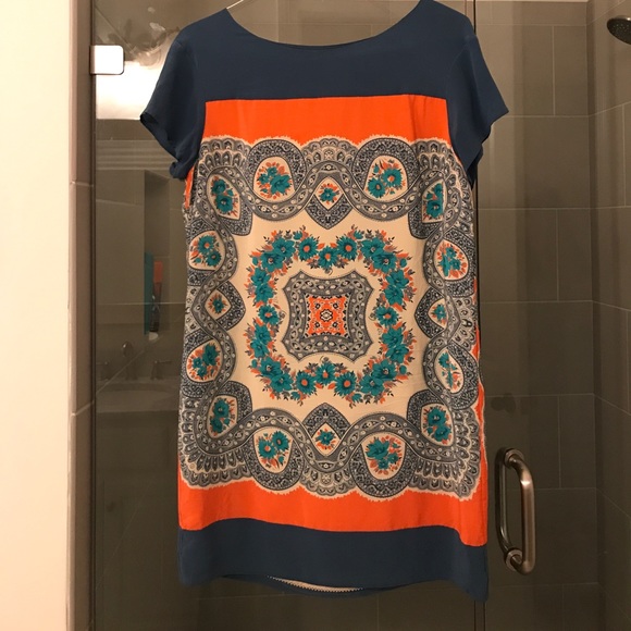 Fun, flowy dress - Picture 1 of 2
