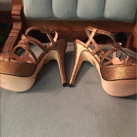 De Blossom Collection Dressy Sandals - Picture 2 of 3