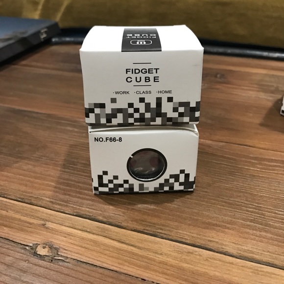 Fidget Cube - Picture 1 of 2