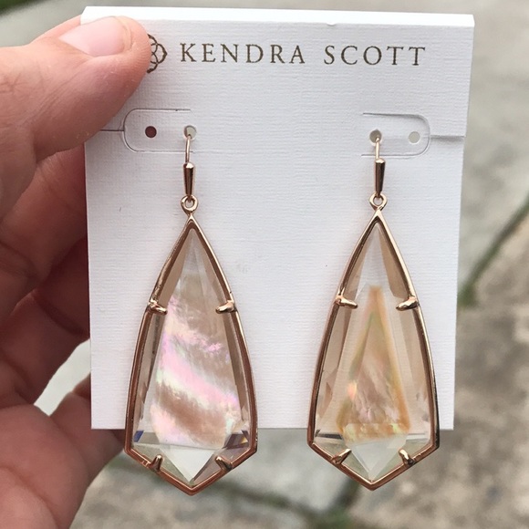 Kendra Scott Jewelry - Kendra Scott Caroline earrings in rose gold