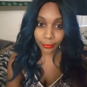 Meet your Posher, Mercedes