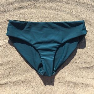 MIKOH // NWOT. 'Cruz Bay' bottoms. small.