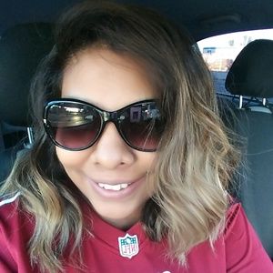 Meet your Posher, Adriana