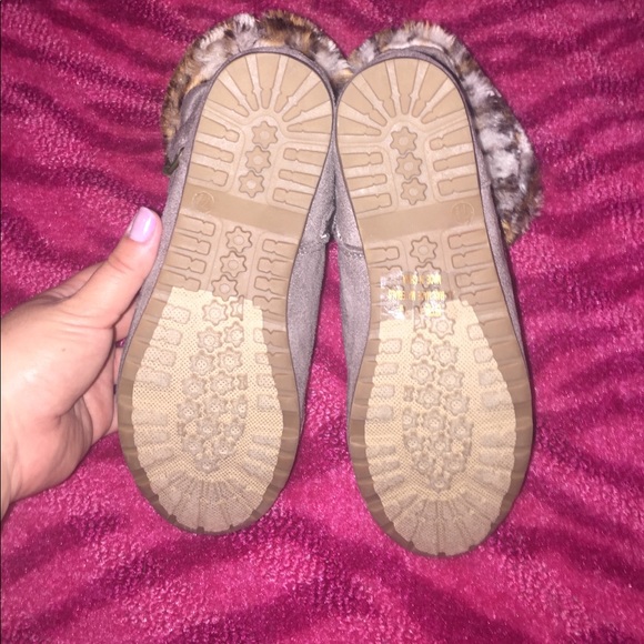 Taupe fold over ankle booties with cheetah trim - Picture 5 of 8