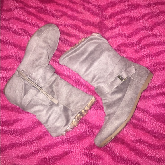 Taupe fold over ankle booties with cheetah trim - Picture 7 of 8