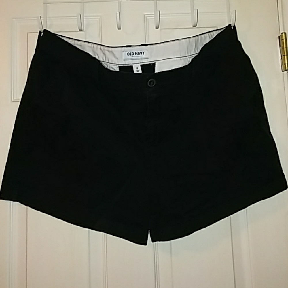 Old Navy black shorts