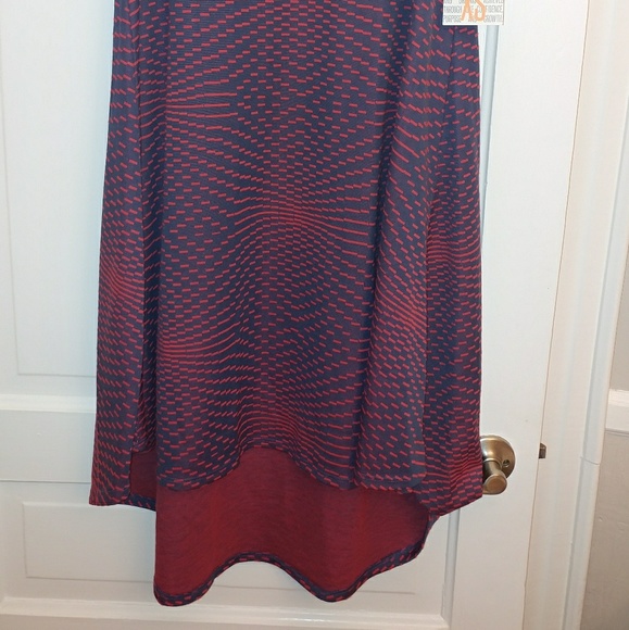 BNWT.  LulaRoe XS Carly - Picture 2 of 2