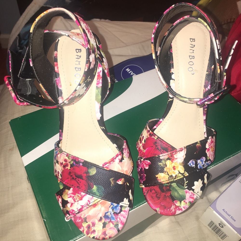 Bamboo floral heels