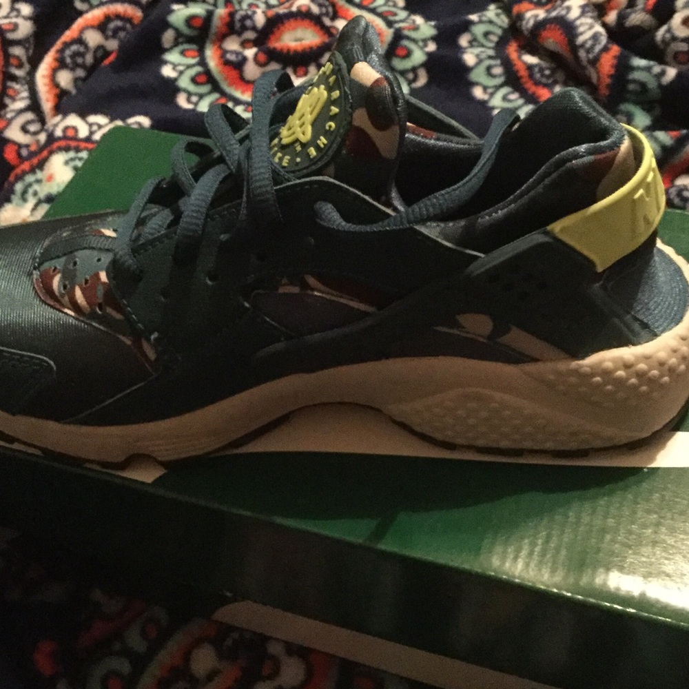 Nike Huarache - Picture 2 of 2