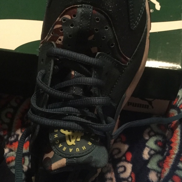 Other - Nike Huarache