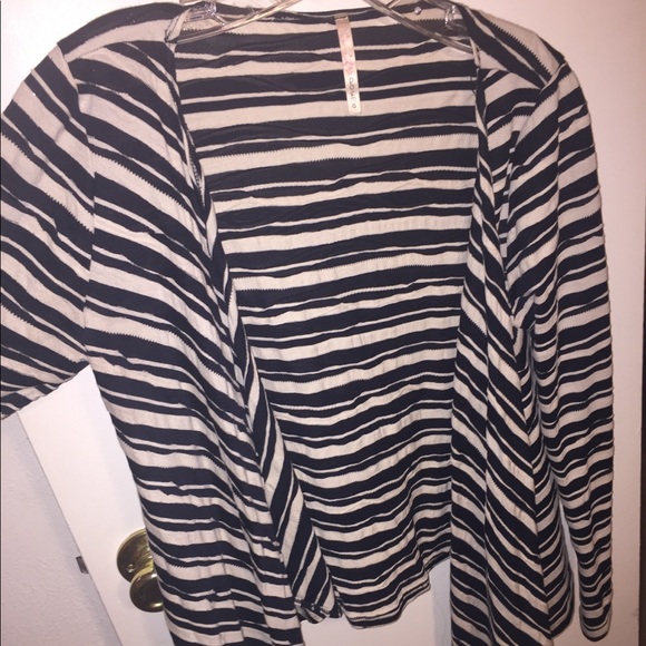 Black and cream cardigan - Picture 1 of 2