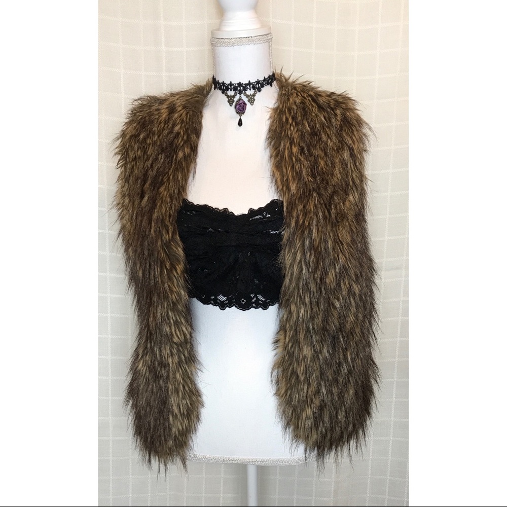 Urban Outfitter Silence & Noise Faux Fur Vest (XS)