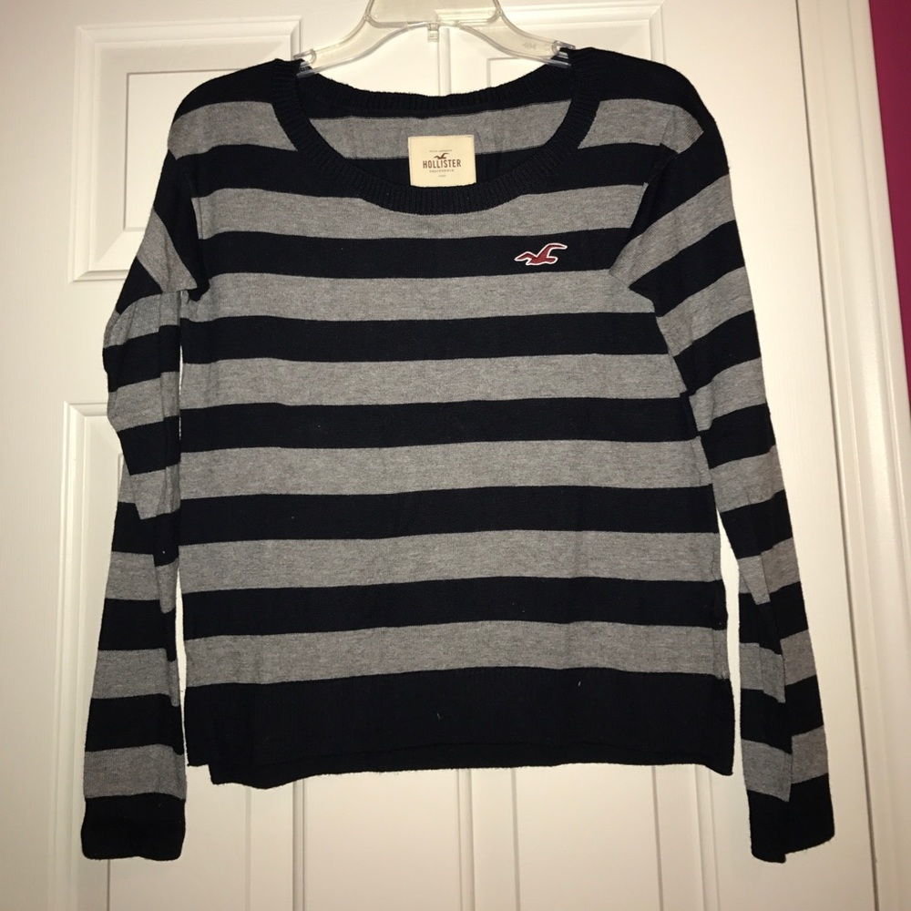 Hollister sweater
