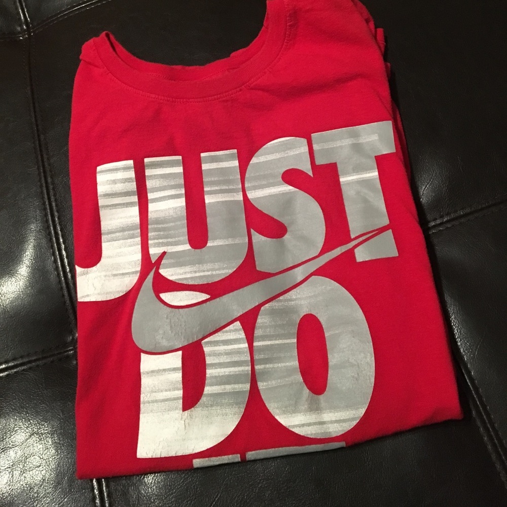 Nike Men's T-shirt