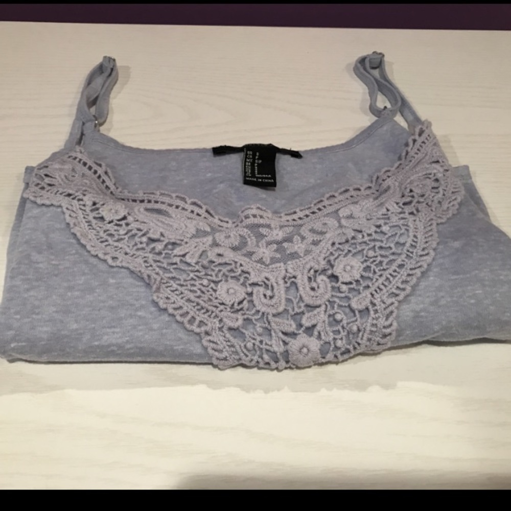 🦋FOREVER 21 Crop Top🦋 - Picture 1 of 7
