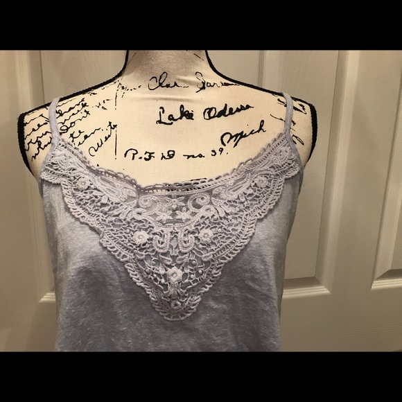 🦋FOREVER 21 Crop Top🦋 - Picture 6 of 7