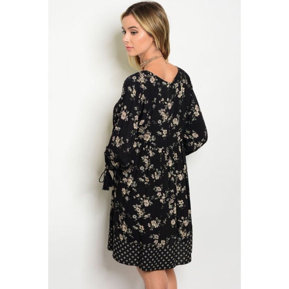 Last ❣️Black Floral Dress with Print Bottom - Picture 3 of 3