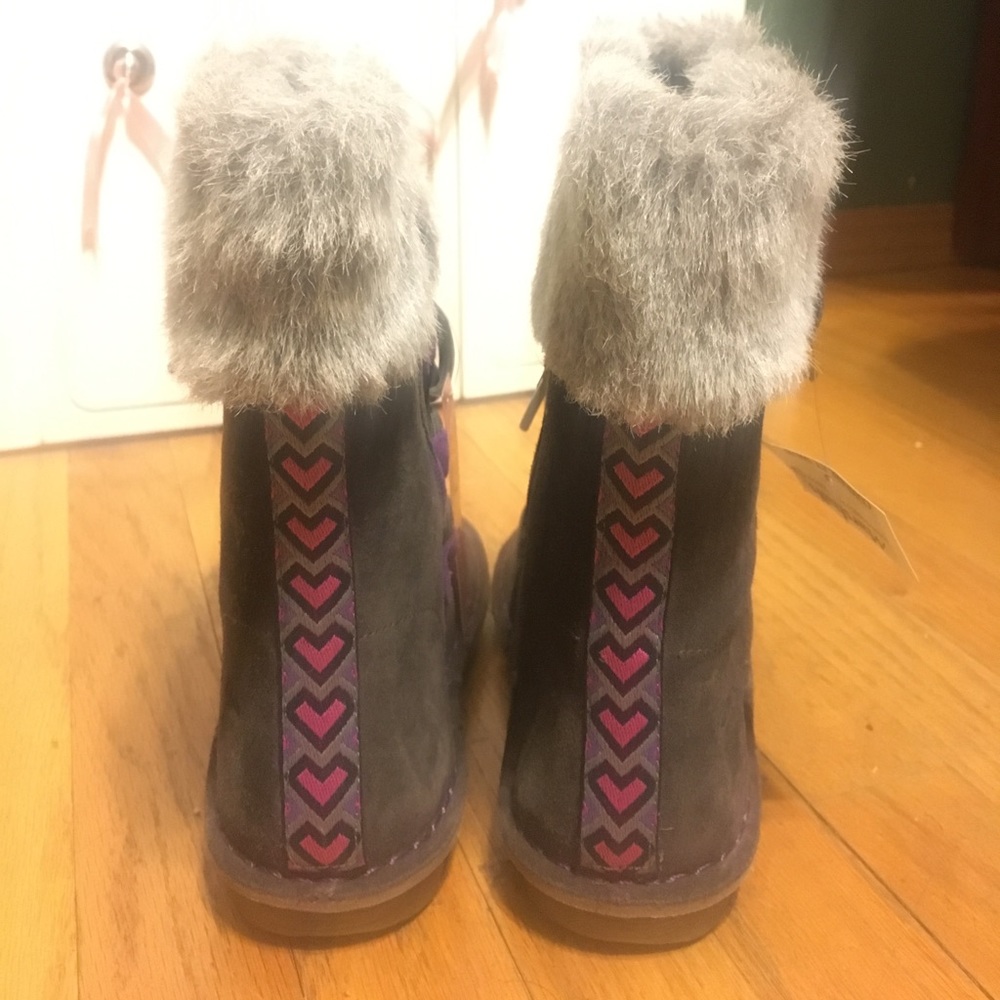 NWT Girls Clarks's Warm Lined Boots - size 13