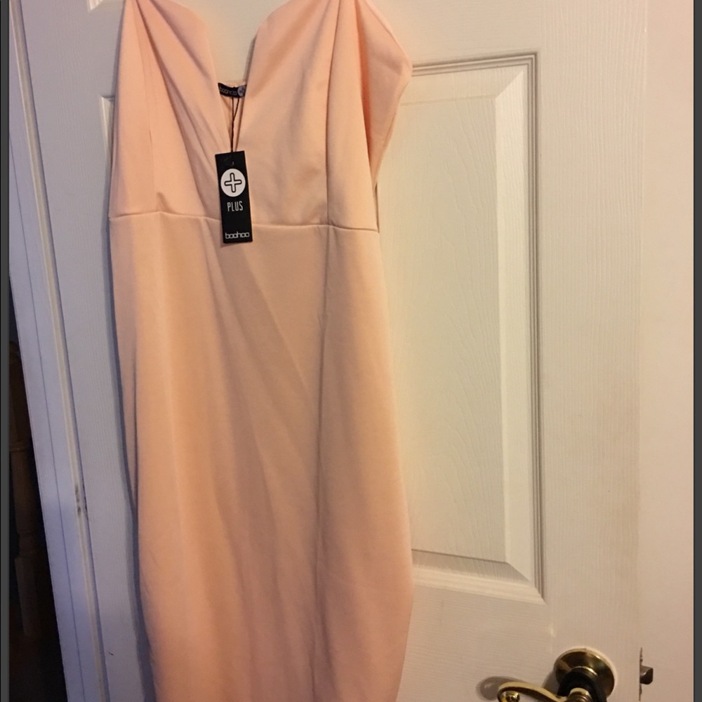 Boohoo plus size dress