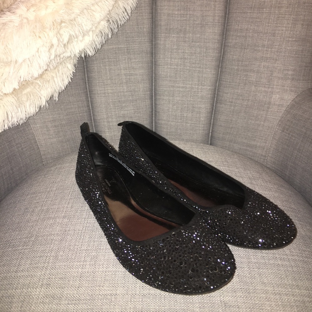 American Eagle Outfitters Sparkly Black Flats!