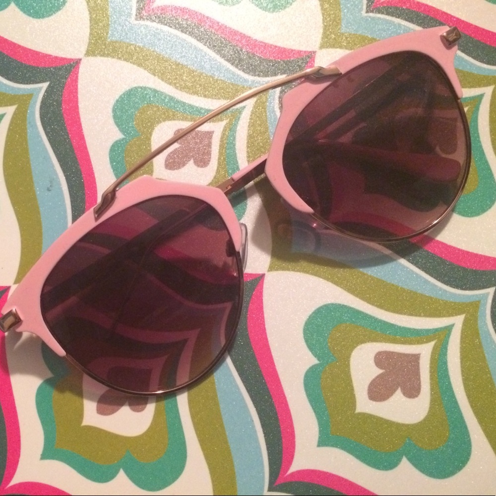 Sunglasses 💙👓