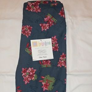 NWT.  LulaRoe OS Leggings