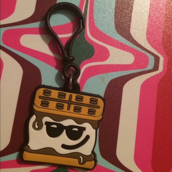 Smore's Keychain! 🍫 - Picture 3 of 7