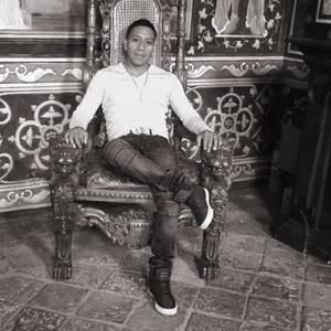 Meet your Posher, Julio