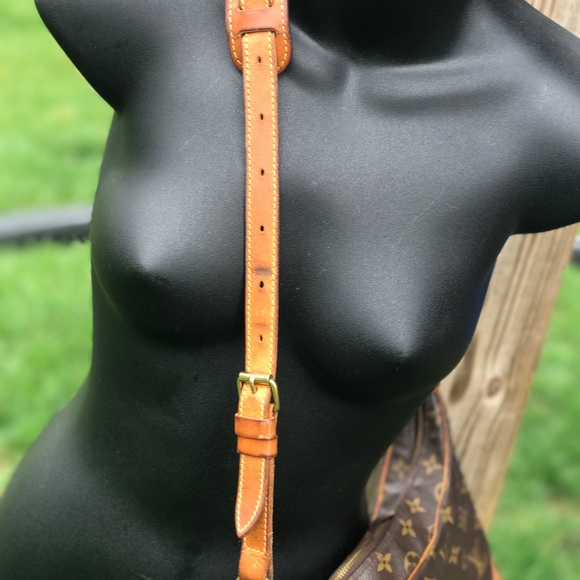 ✨Authentic✨ Louis Vuitton Boulogne Bag - Picture 5 of 8