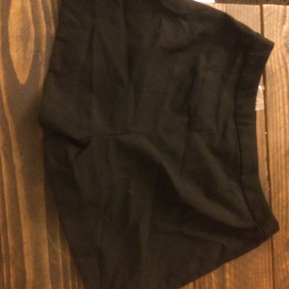 NWOT Daisy High Wasted shorts - Picture 3 of 4