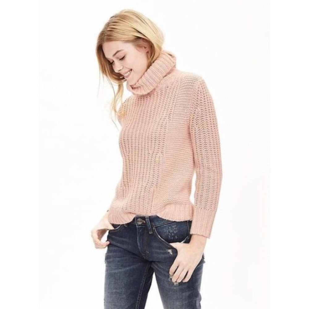 Banana Republic Light Pink Turtle Neck Sweater